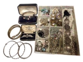 Group of silver and vintage jewellery