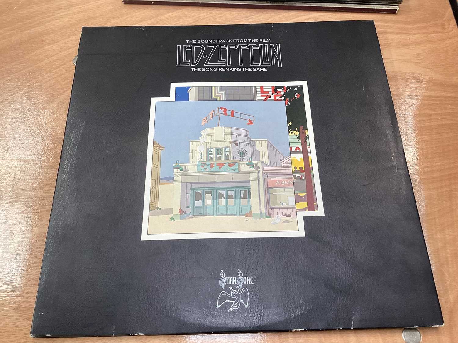 Five LP records by Led Zeppelin - Image 7 of 20