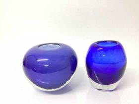 Two large coloured glass vases, largest is 43cm high, together with four others (6)