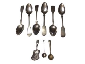 Regency silver caddy spoon, six silver teaspoons, a silver salt spoon and a plated salt spoon