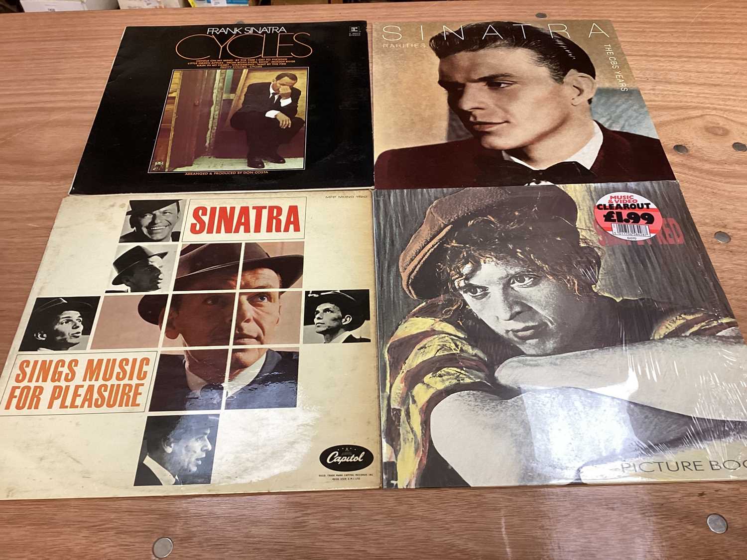 Box of LP records including Smokie, Slade, Shadows, Fergal Sharky and compilations - Image 34 of 38