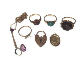 Group of 9ct gold jewellery to include three gem set dress rings, one other ring with stone missing,