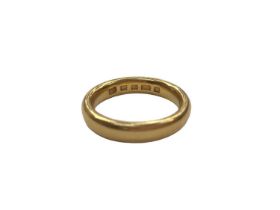 22ct gold wedding ring (London 1926), size L½