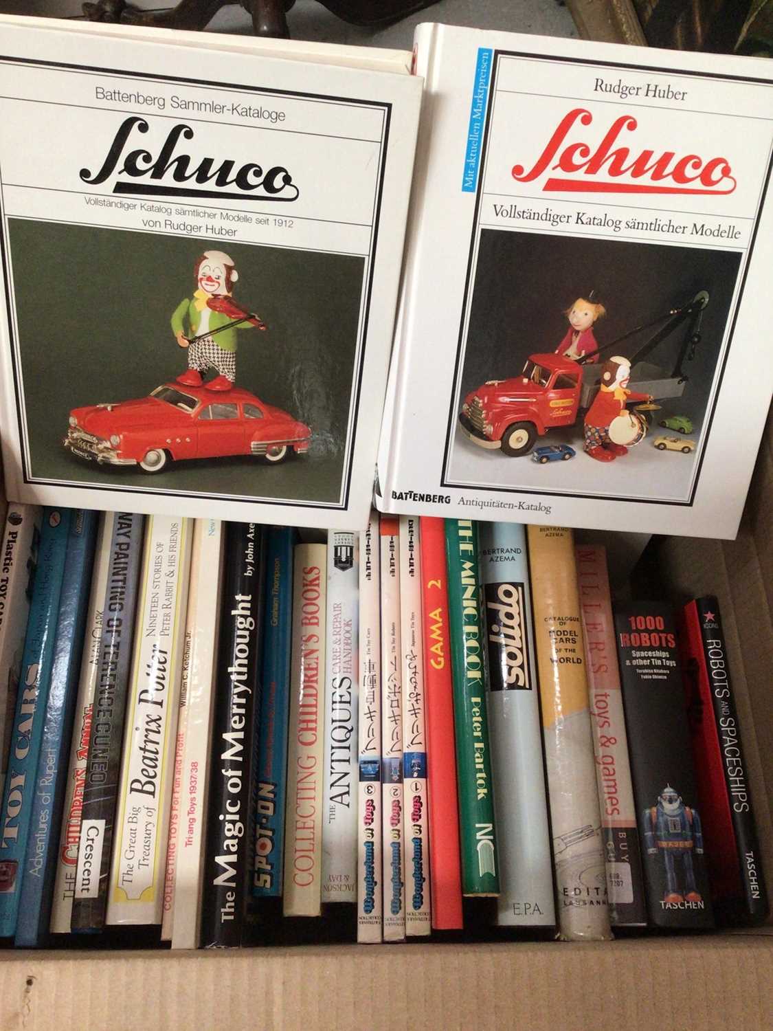 Collection of toy related reference books, manuals, children's annuals etc