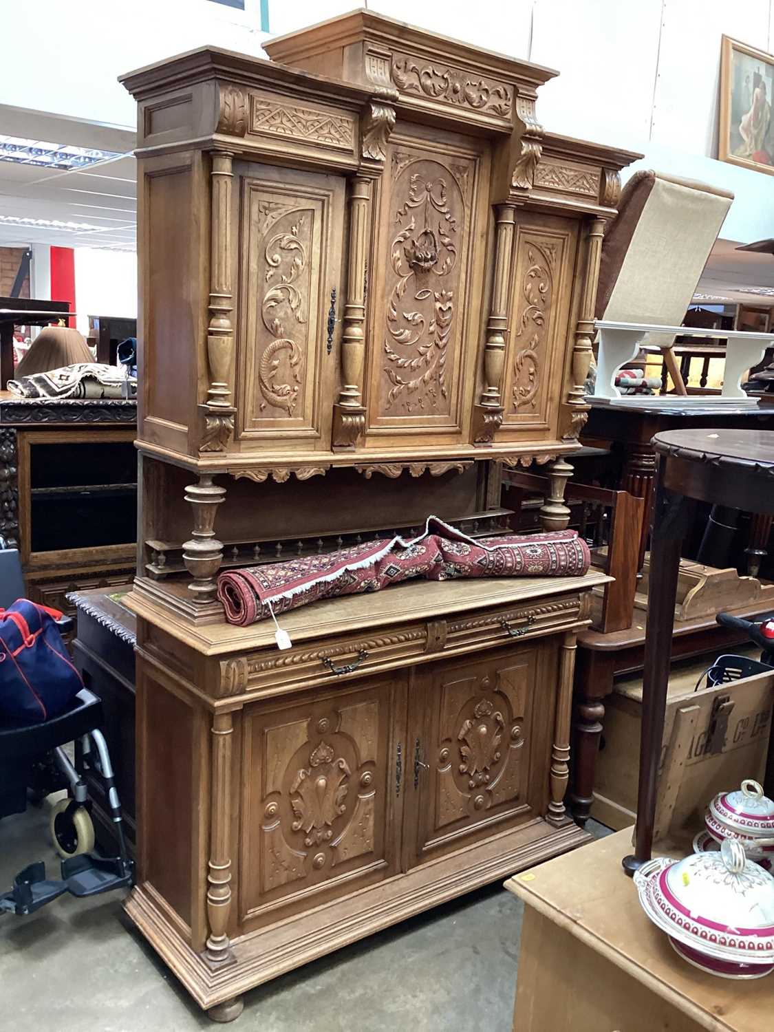 French dresser