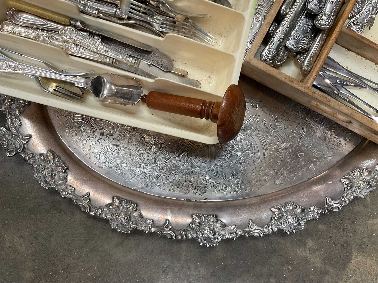 19th century plated Kings pattern cutlery and a twin handled oval tray - Image 5 of 5