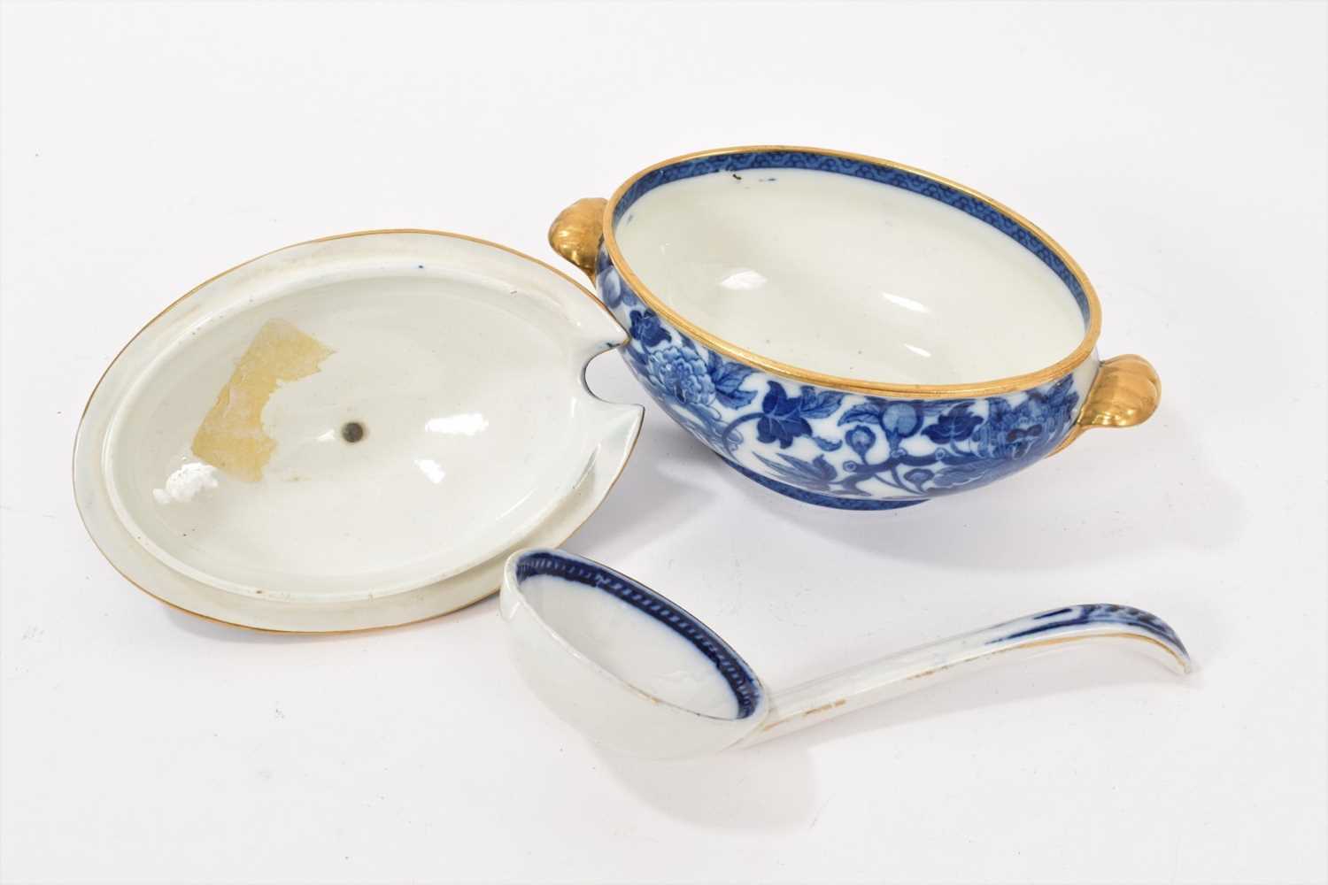 Wedgwood pearlware blue printed sauce tureen, cover stand and a ladle - Image 3 of 6