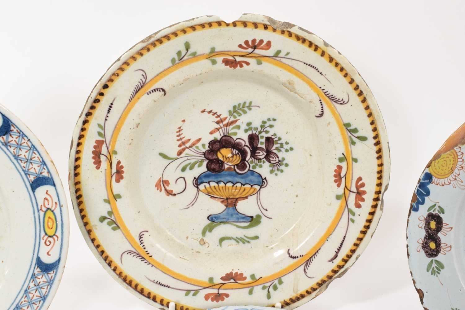 Seven assorted Delftware plates - Image 3 of 8