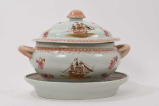 Chinese export oval tureen, cover and stand, 20th century