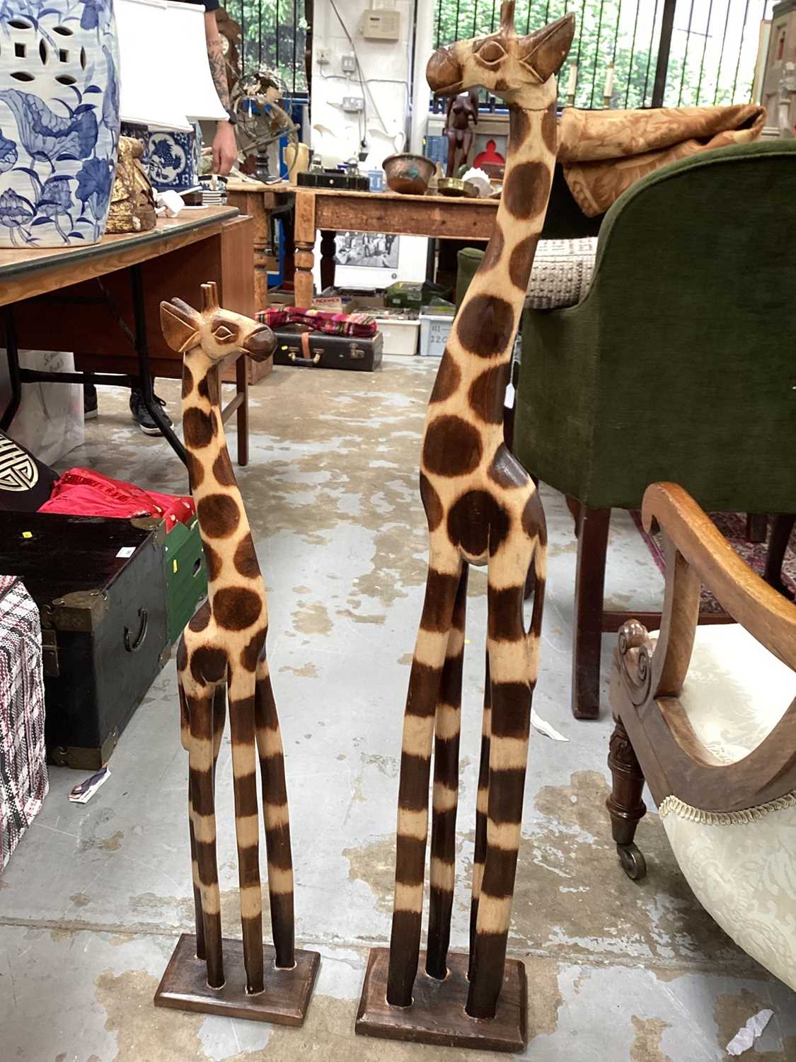 Collection of souvenir spoons, wooden stool, wooden giraffe ornaments, mask and sundries. - Image 4 of 6