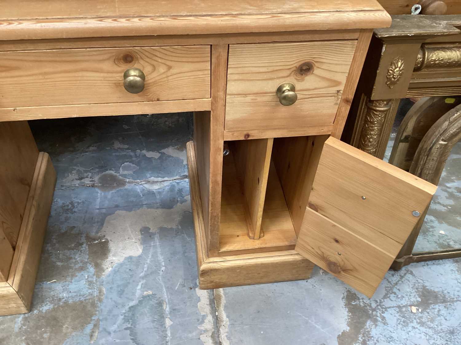 Victorian-style pine kneehole desk with an arrangement of cupboards and drawers - Image 2 of 2