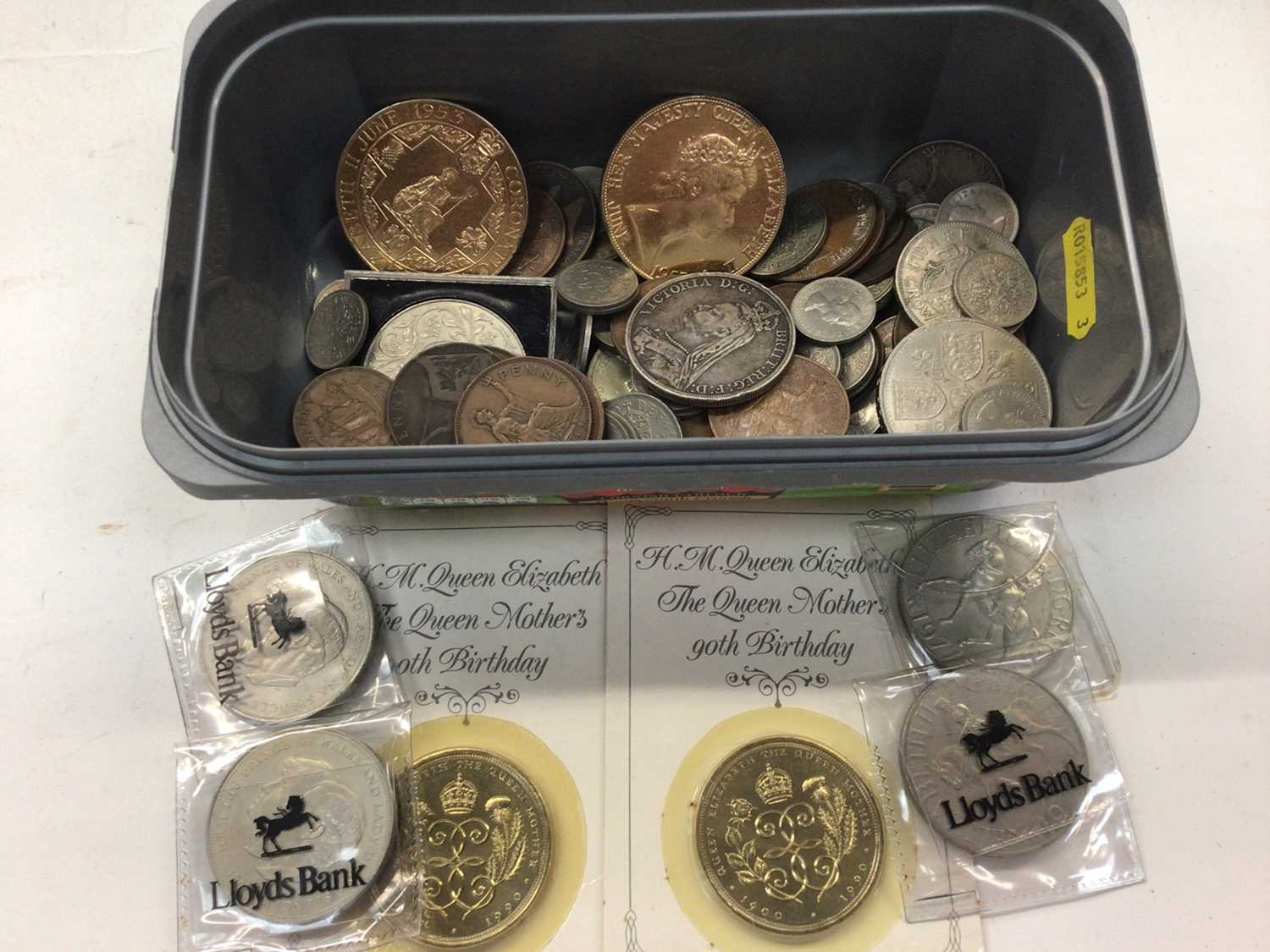 Collection of coins to include a Victorian silver Crown