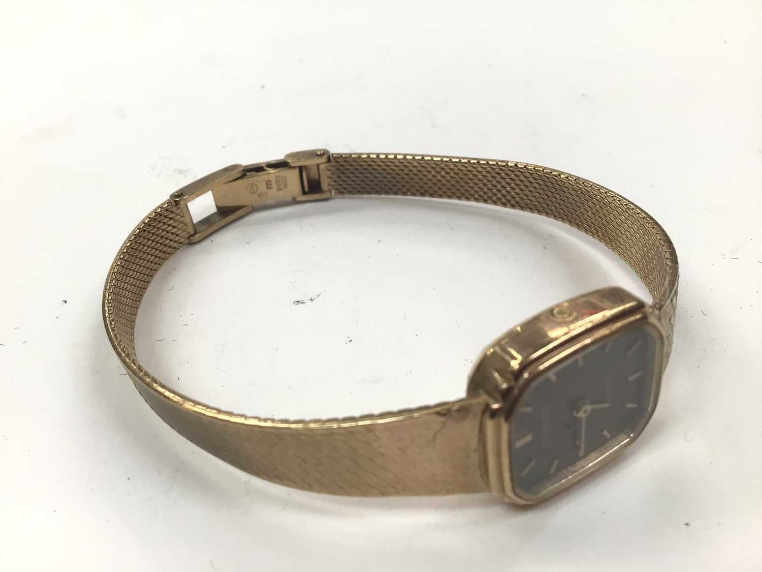 9ct gold Tissot quartz wristwatch on an integral 9ct gold bracelet - Image 2 of 2