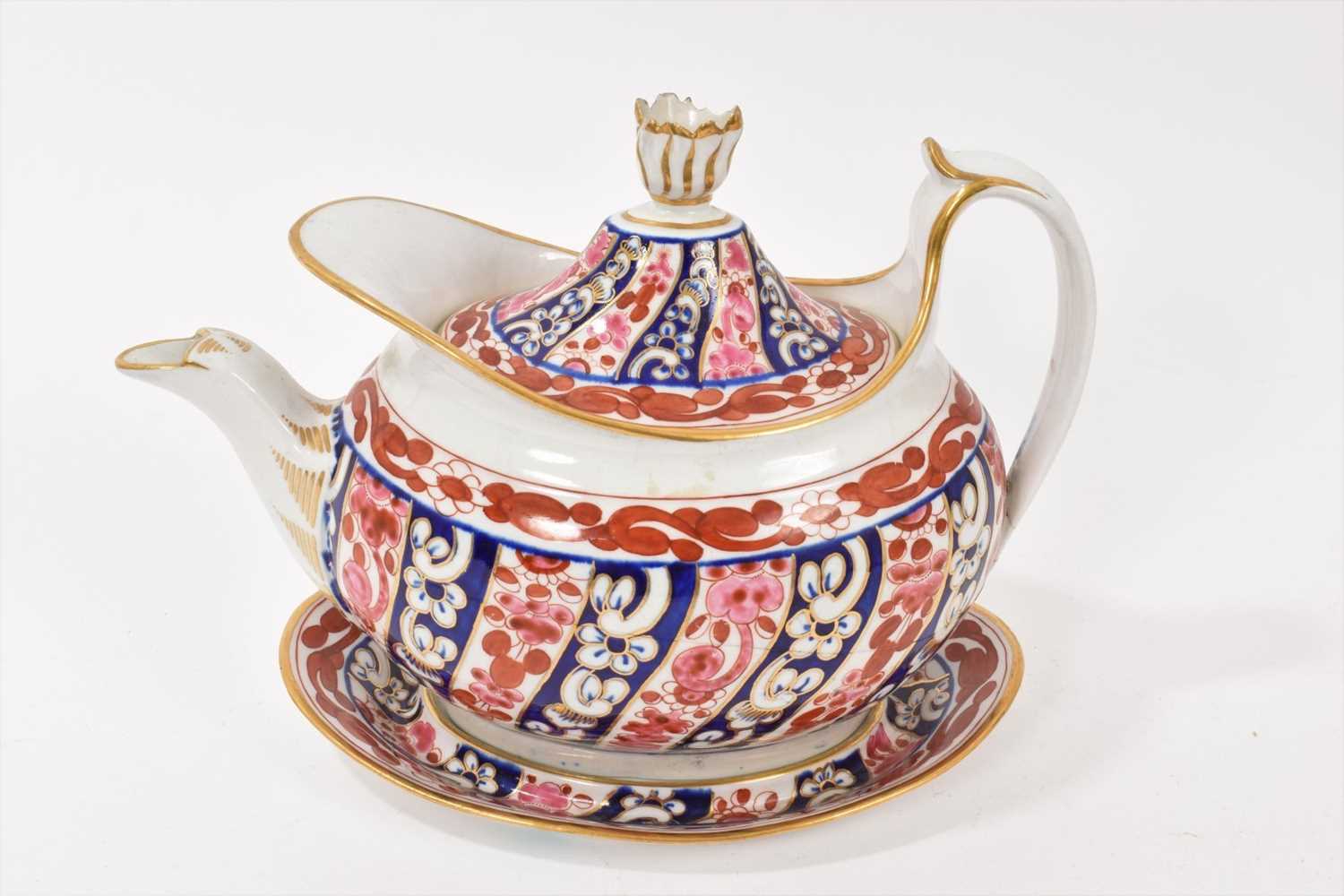 Worcester Queen Charlotte pattern teapot, cover and stand (teapot cracked)