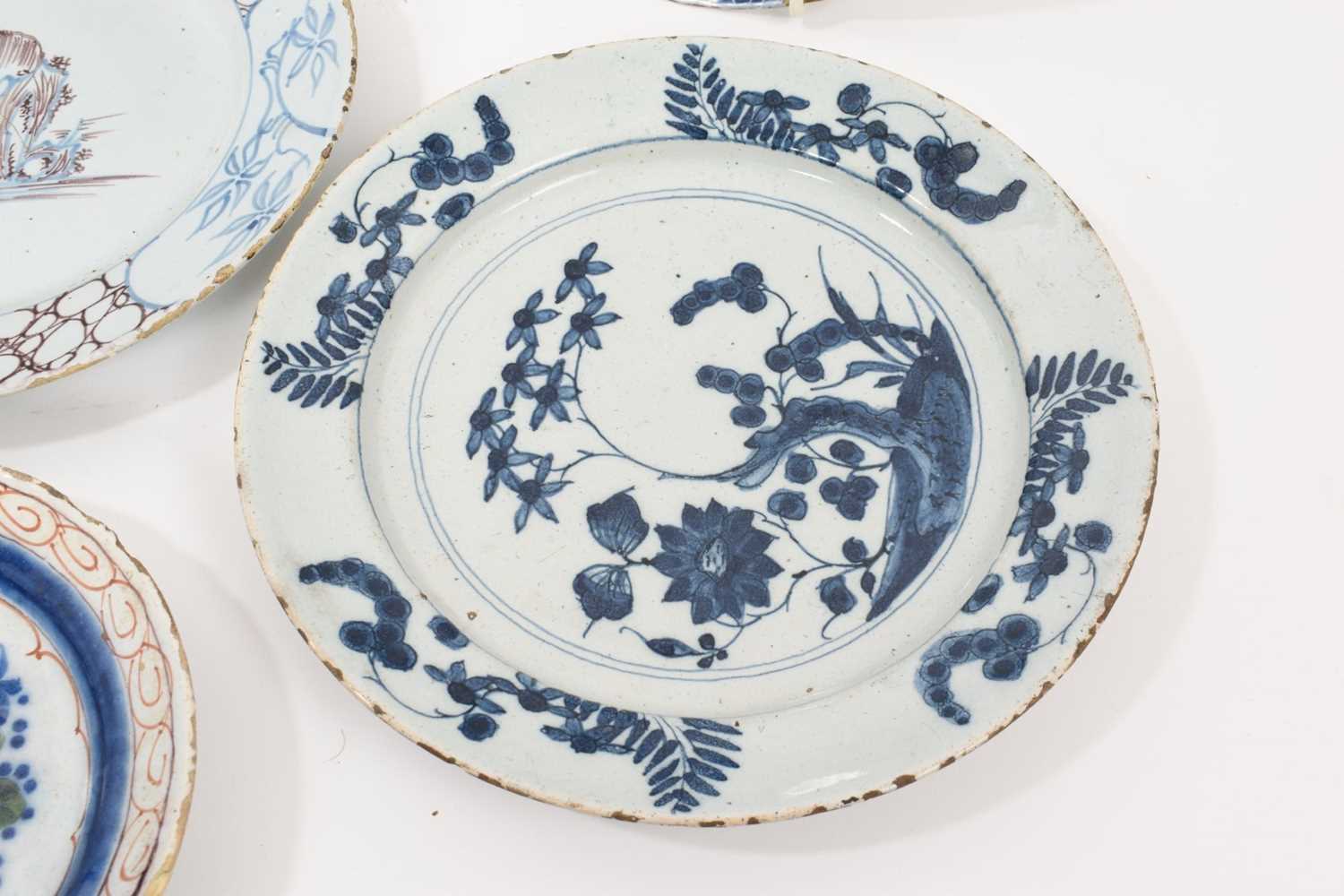 Seven assorted Delftware plates - Image 7 of 8