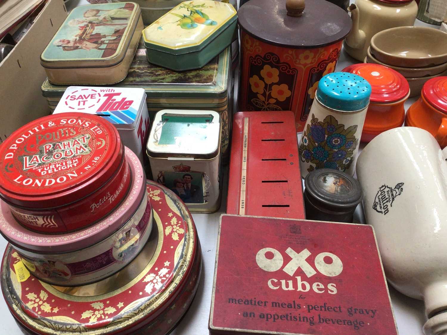 Collection of vintage tins and kitchenalia - Image 3 of 5