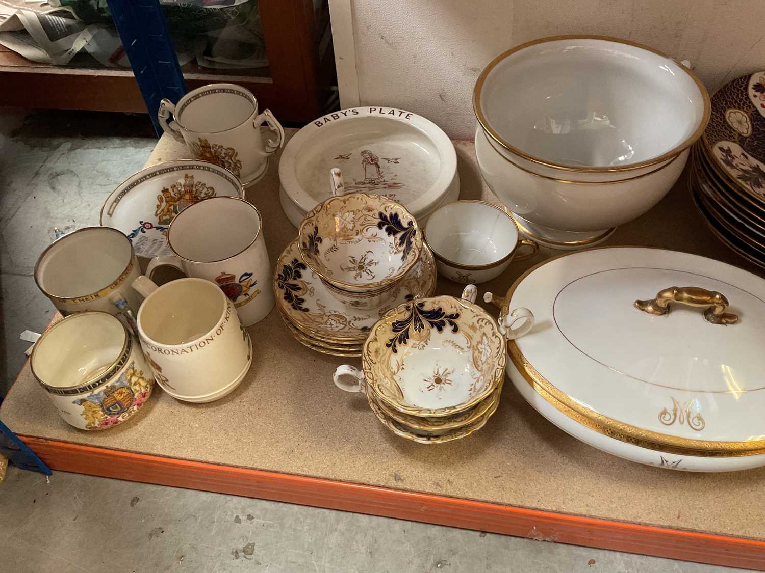 Group of mostly antique ceramics, including a collection of Crown Derby Imari plates, Royal Worceste - Image 4 of 4