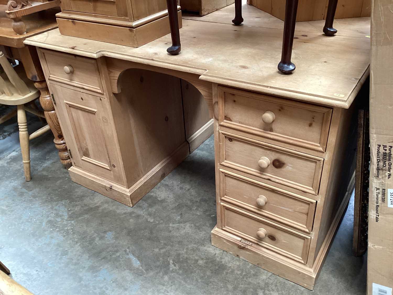 Pair of Victorian-style pine kneehole desks, each with five drawers and a single cupboard - Image 2 of 2