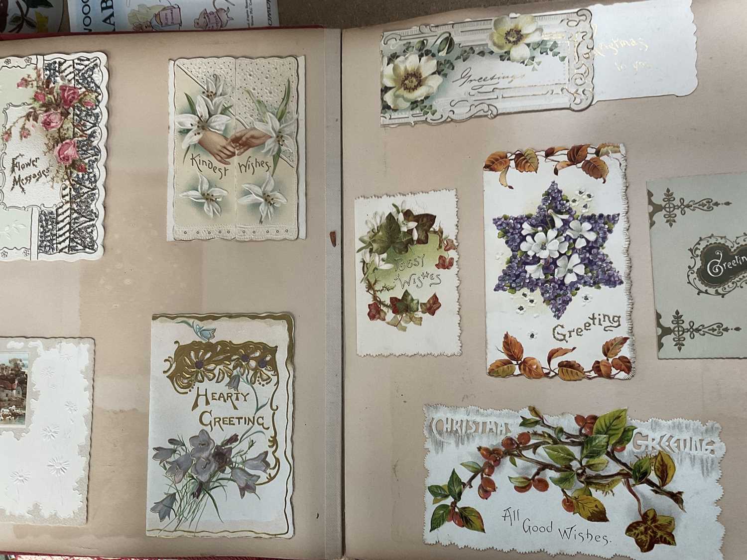 Victorian scrap album containing a collection of Victorian and Edwardian Christmas cards and greetin - Bild 3 aus 7