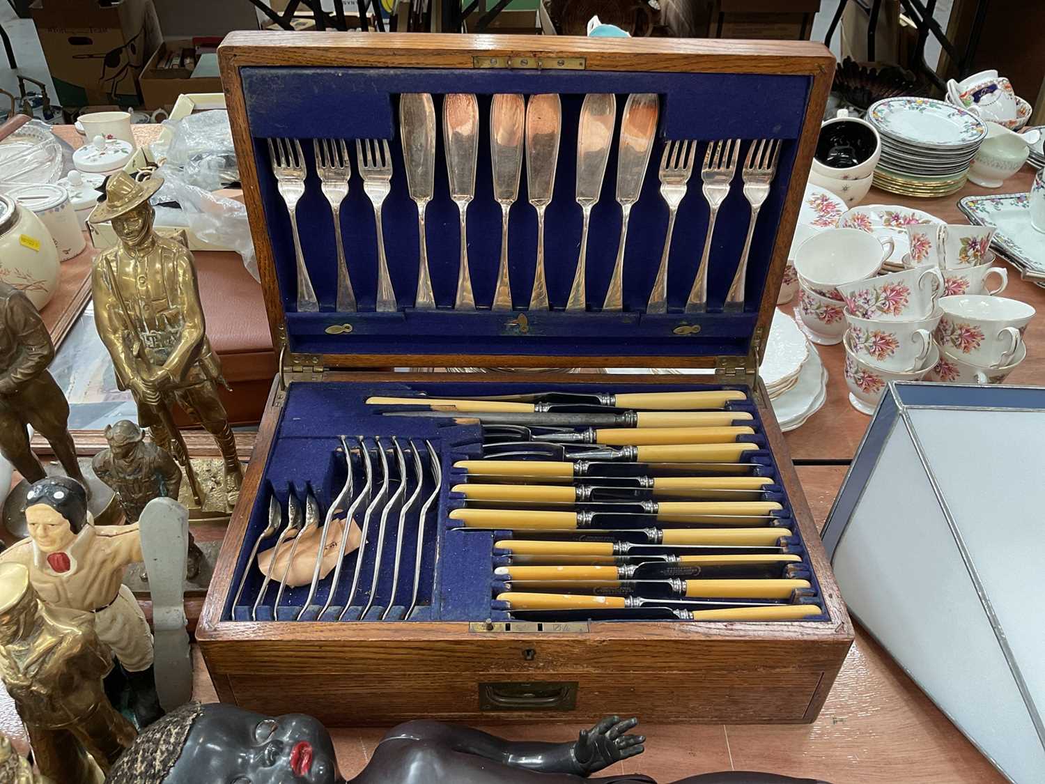 1920's oak canteen of silver plated cutlery