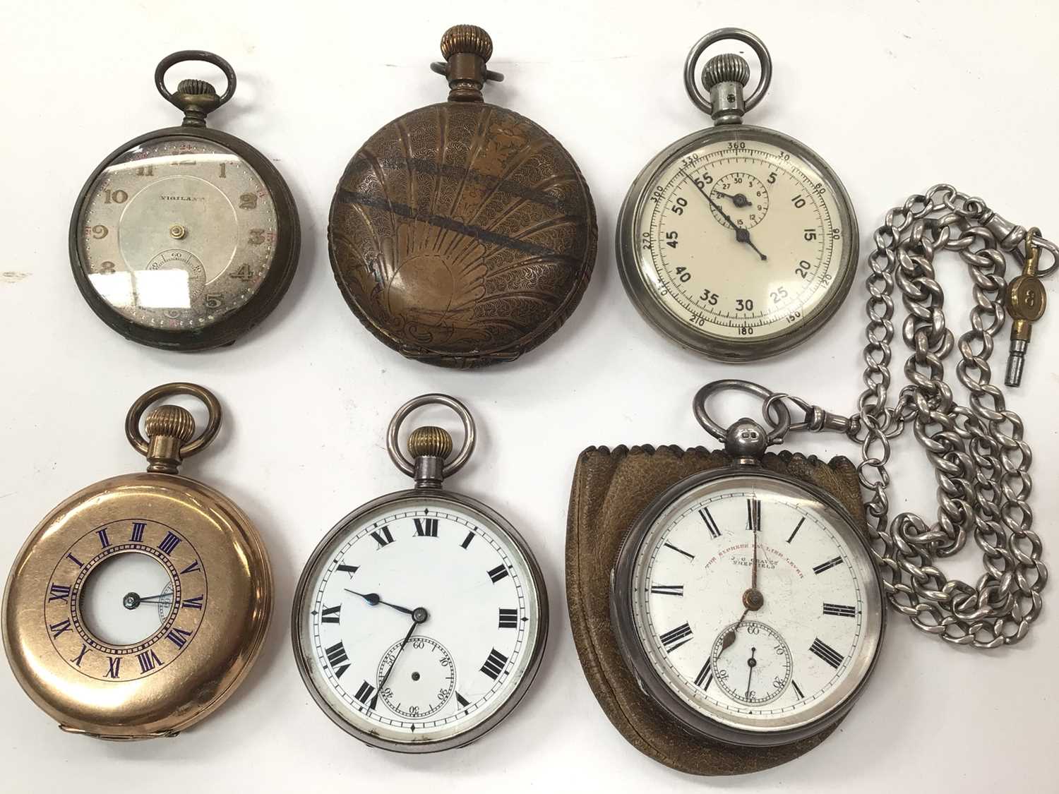 Second World War Air Ministry stopwatch marked A.M. 6B/221 9026/41, together with two silver pocket