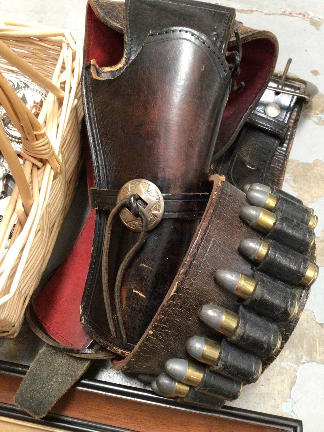 John Wayne replica gun, leather holster, various belt buckles, penknives, lighters etc - Image 3 of 5