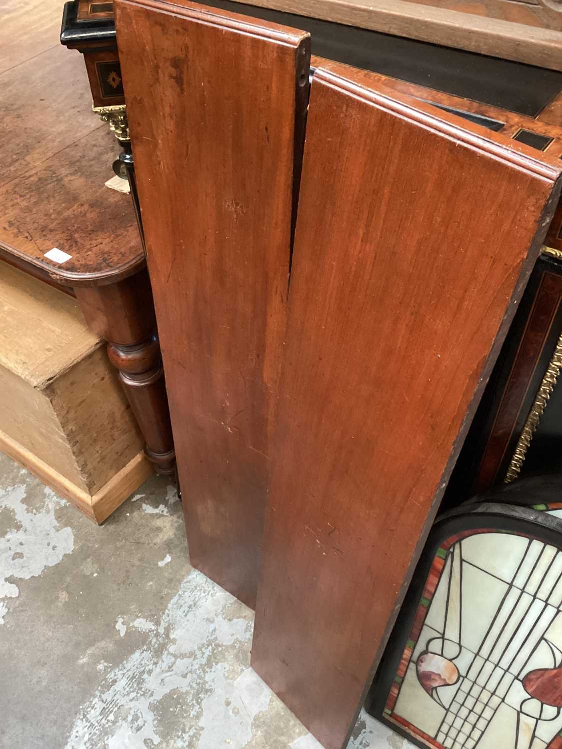 Victorian mahogany wind out extending dining table with two extra leaves on turned legs, 136cm x 110 - Image 2 of 2