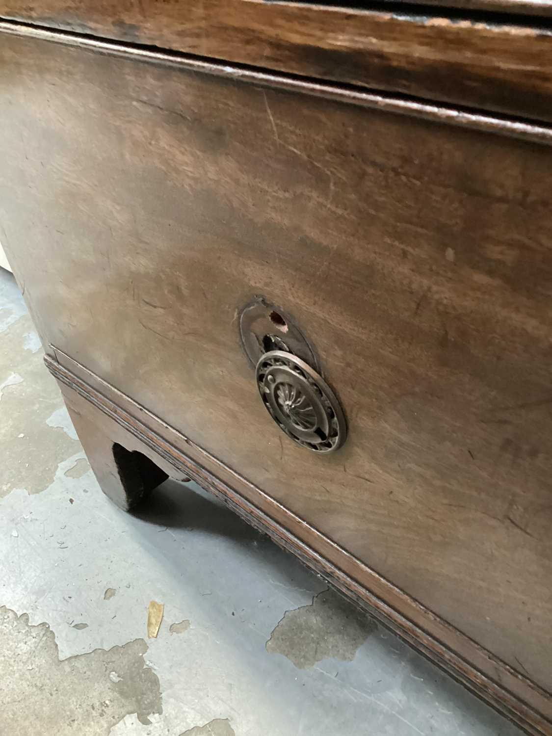 George III mahogany chest of two short and three long drawers with brass ring handles, on bracket fe - Image 5 of 6