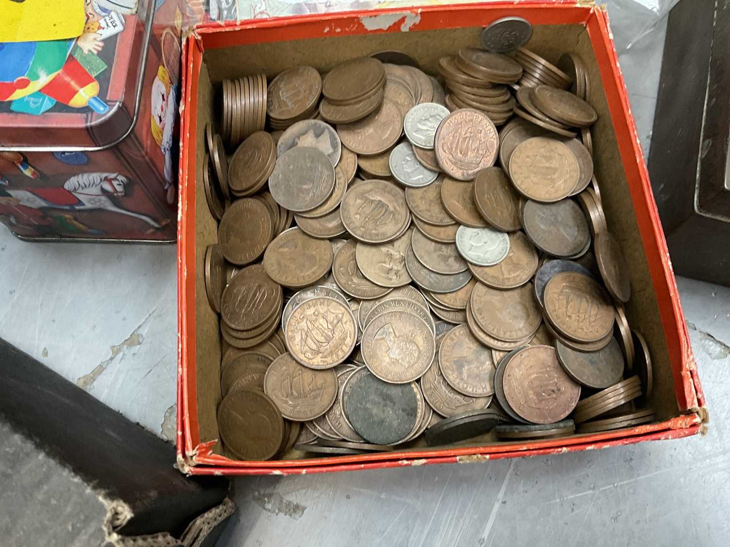 Box of coins - Image 4 of 11