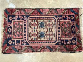 Small Eastern prayer mat with geometric decoration, 76cm x 44cm