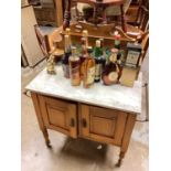 Edwardian satin walnut washstand with raised tiled back and marble top, 87cm wide, 46cm deep, 106cm