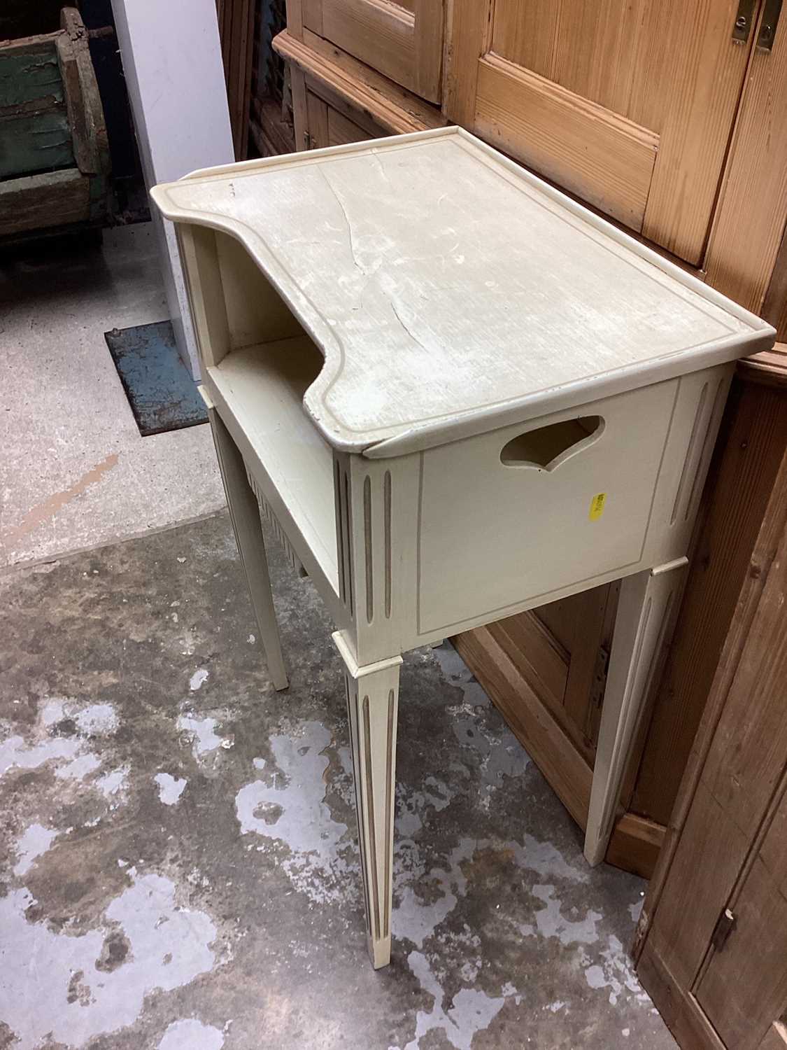 Pair of French cream bedside tables, 46.5cm wide, 31.5cm deep, 70.5cm high - Image 3 of 13