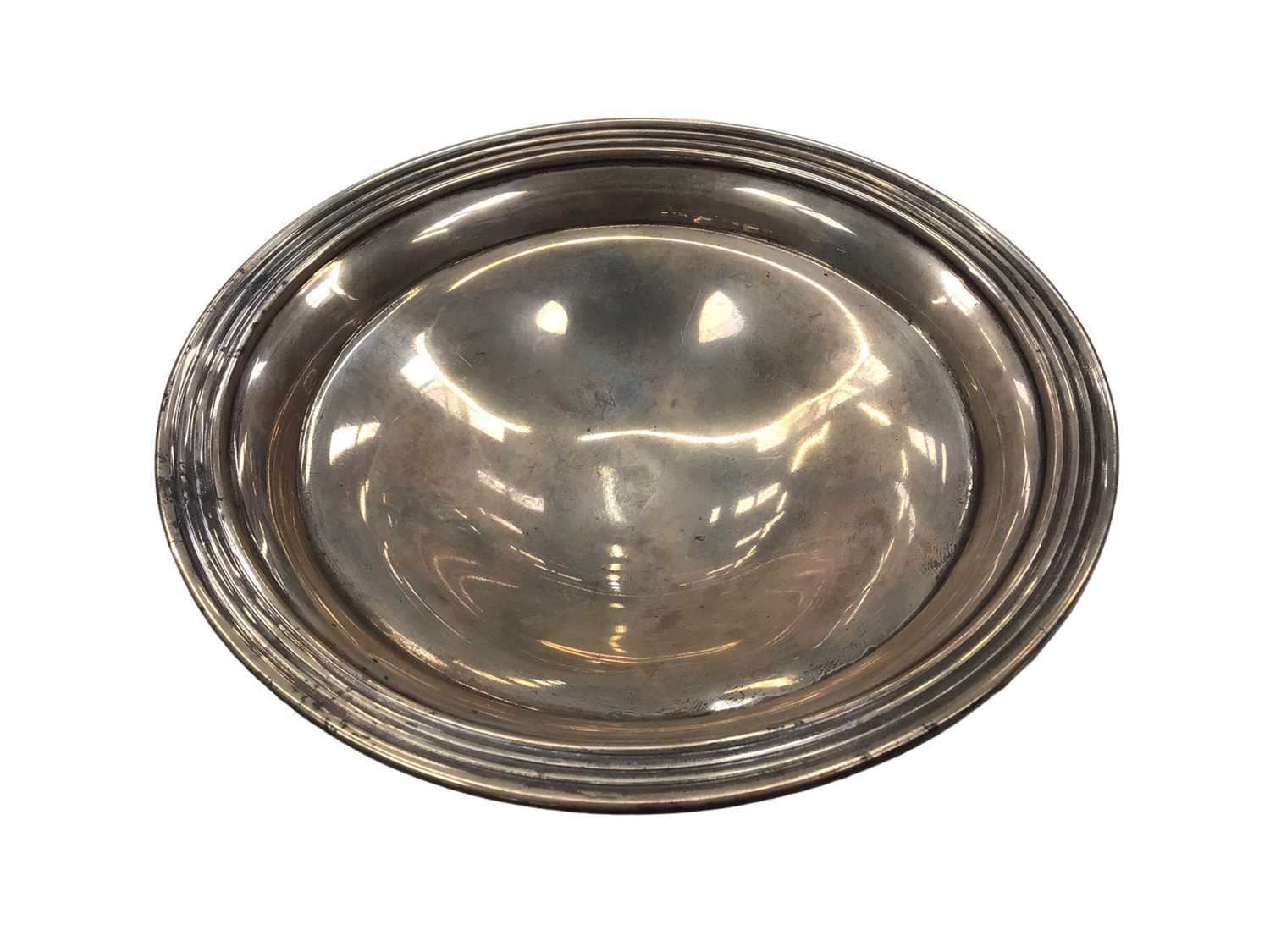 Silver pedestal bowl (London 1910), 15cm diameter - Image 2 of 3