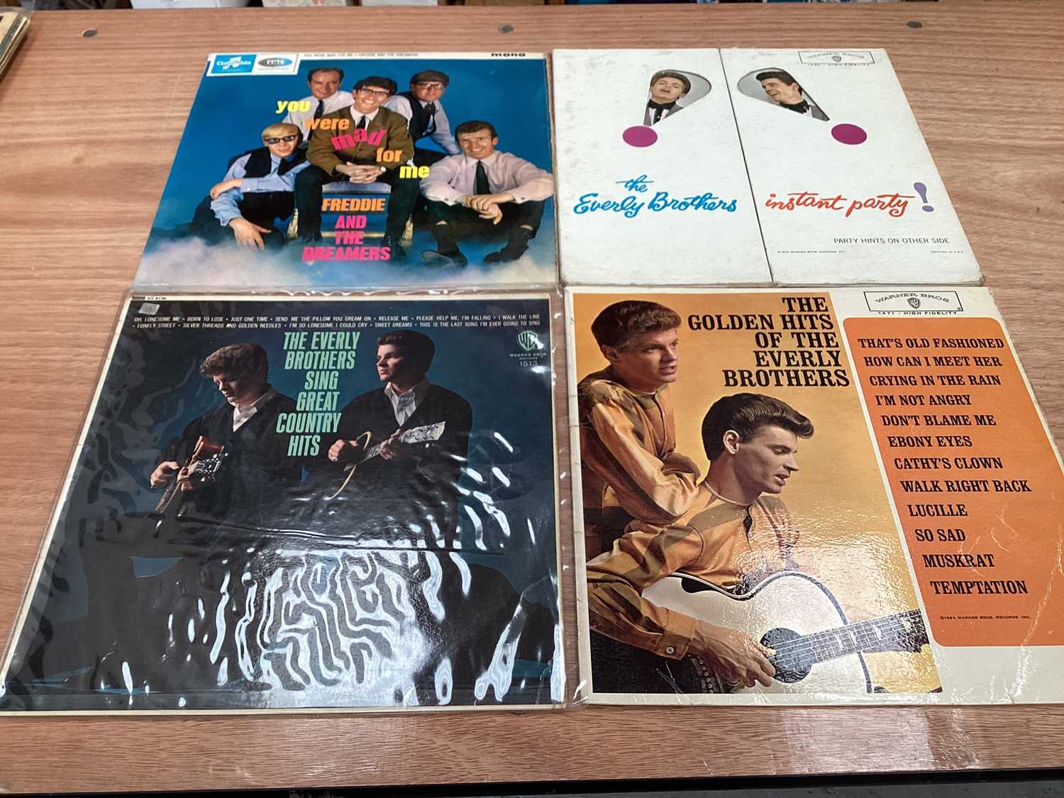 Collection of 1960s and later records including Elvis, Roy Orbison, Cliff Richard etc (1 box) - Image 7 of 20