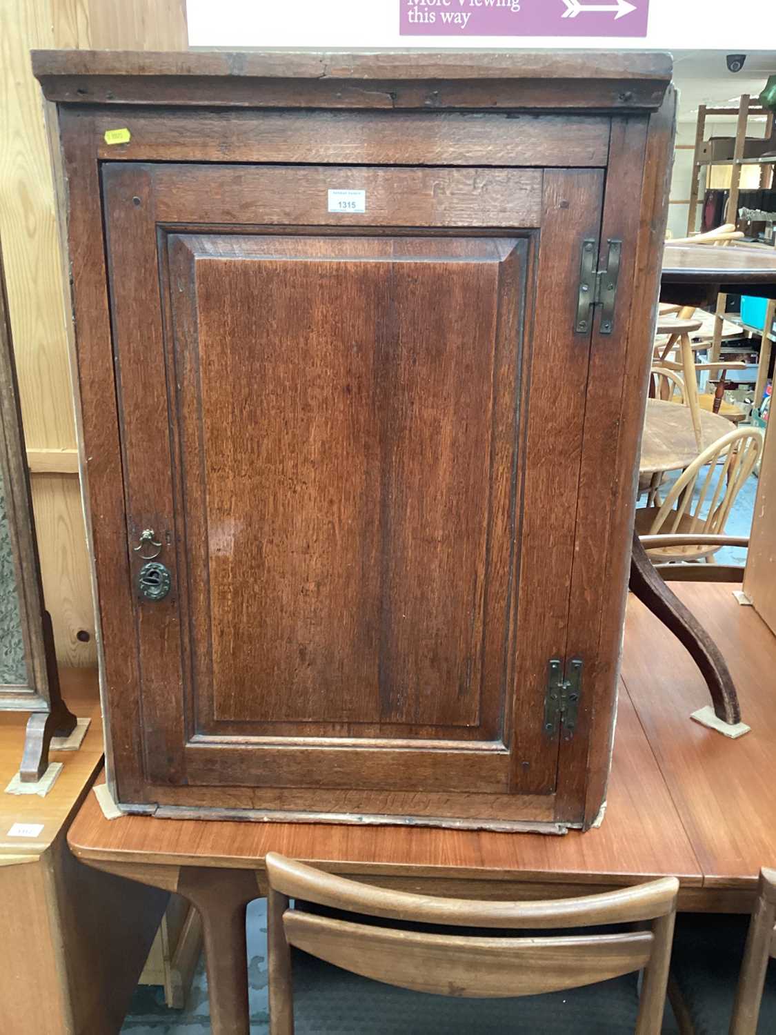 Georgian oak hanging corner cupboard with shaped shelves 68 x 91 cm