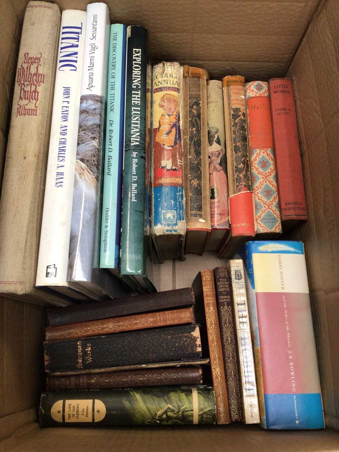 Box of antique and later books including Shakespeare, Thomas Hardy, The Life of Ian Fleming by John