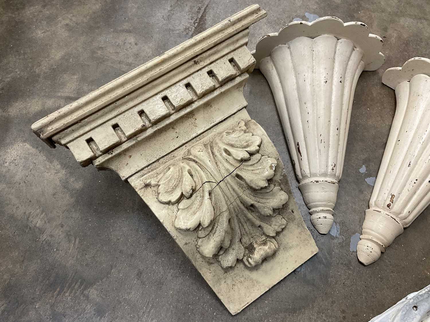 Four decorative corbels / brackets - Image 3 of 5