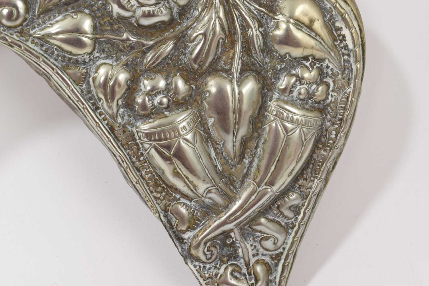 19th century South American white metal saddle mount - Image 4 of 5