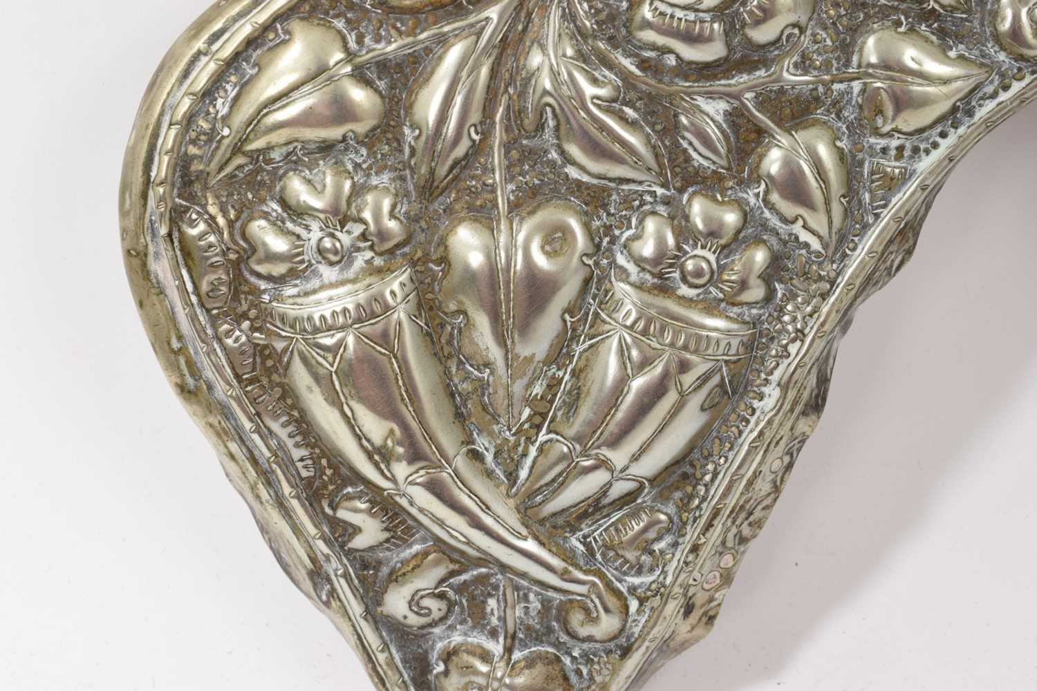 19th century South American white metal saddle mount - Image 2 of 5