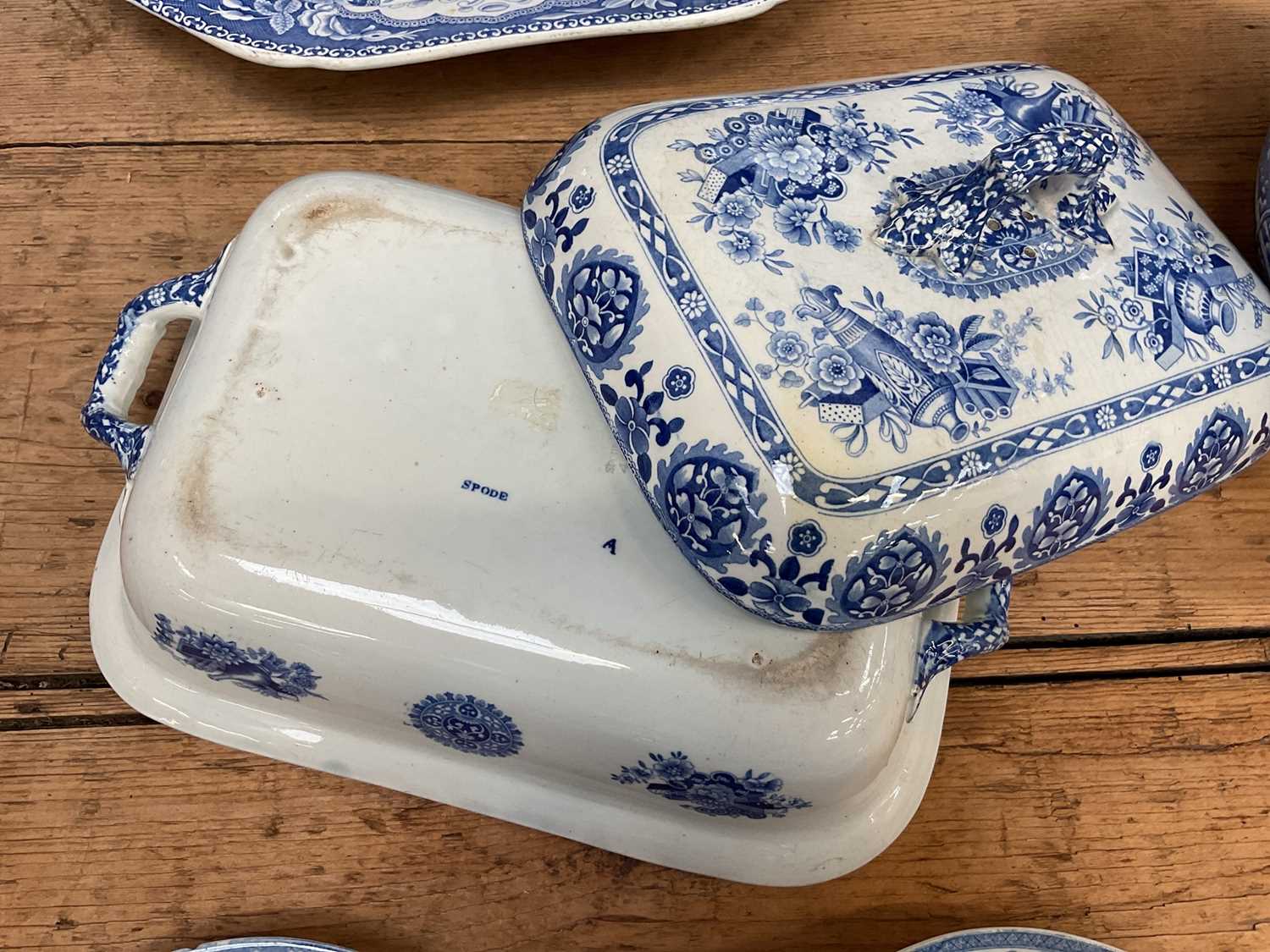 Group of 19th century blue and white transfer printed china - Image 7 of 9