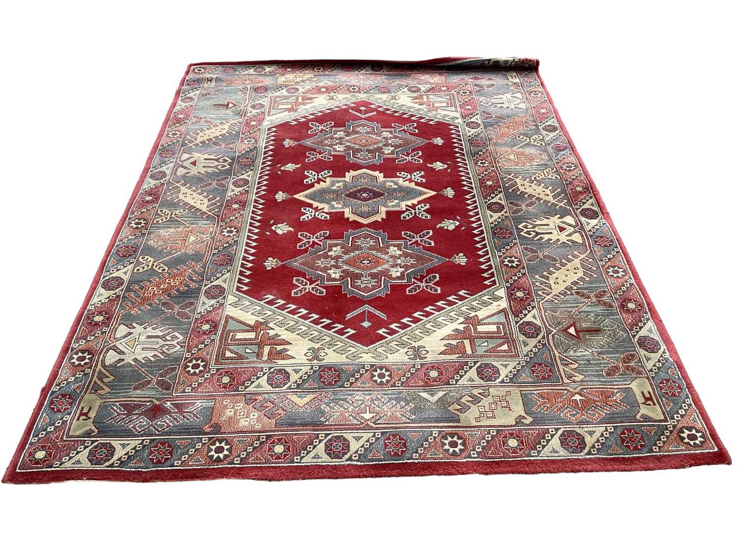 Belgian made New Zealand wool rug, 170 x 240cm