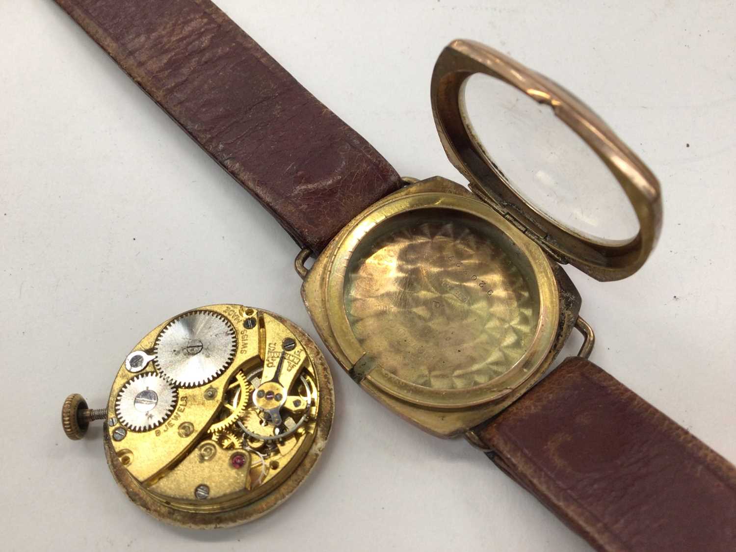 Vintage 9ct gold cased wristwatch, three other watches and a powder compact - Image 5 of 5