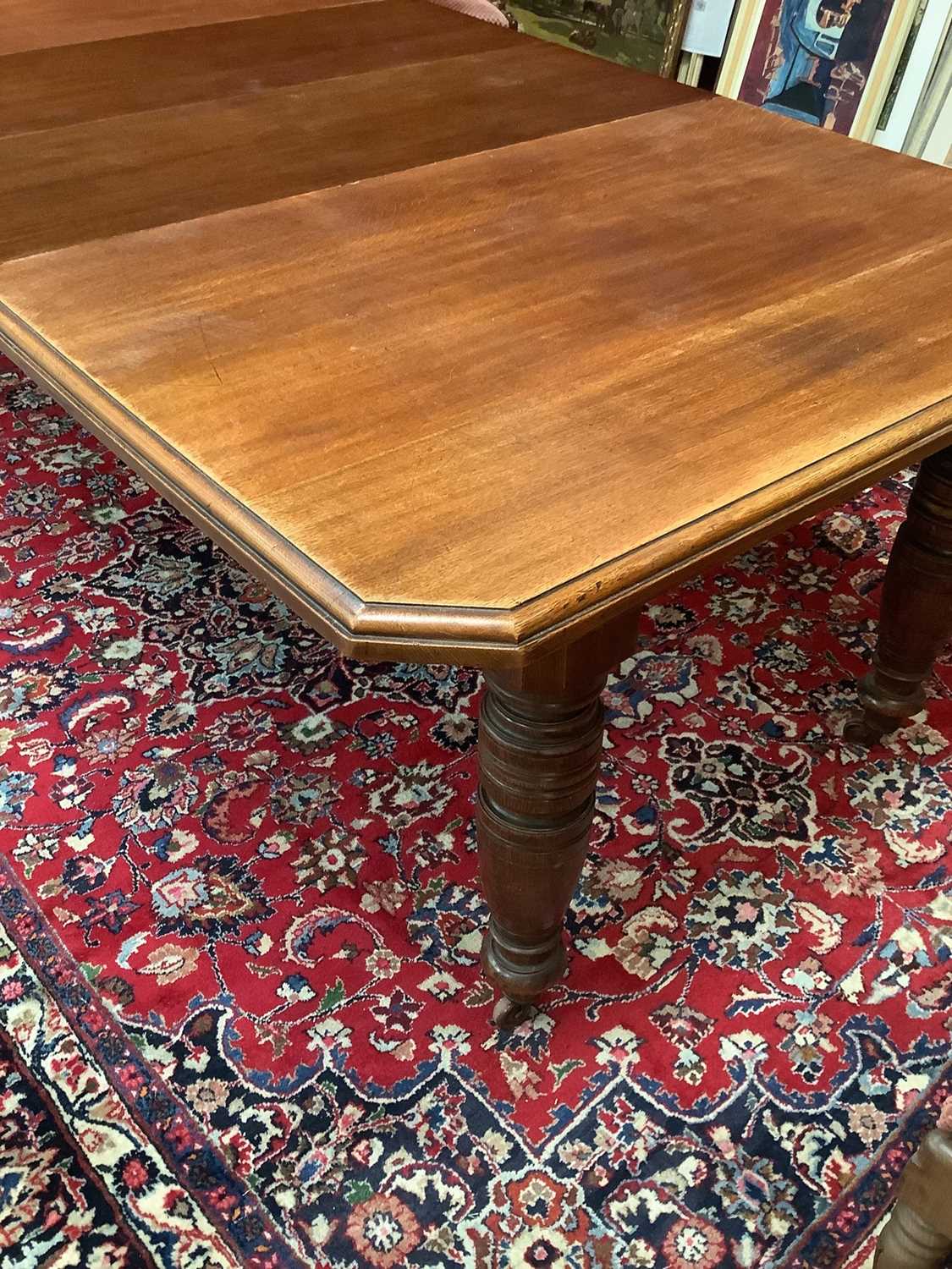 Large Edwardian oak extending dining table - Image 4 of 7