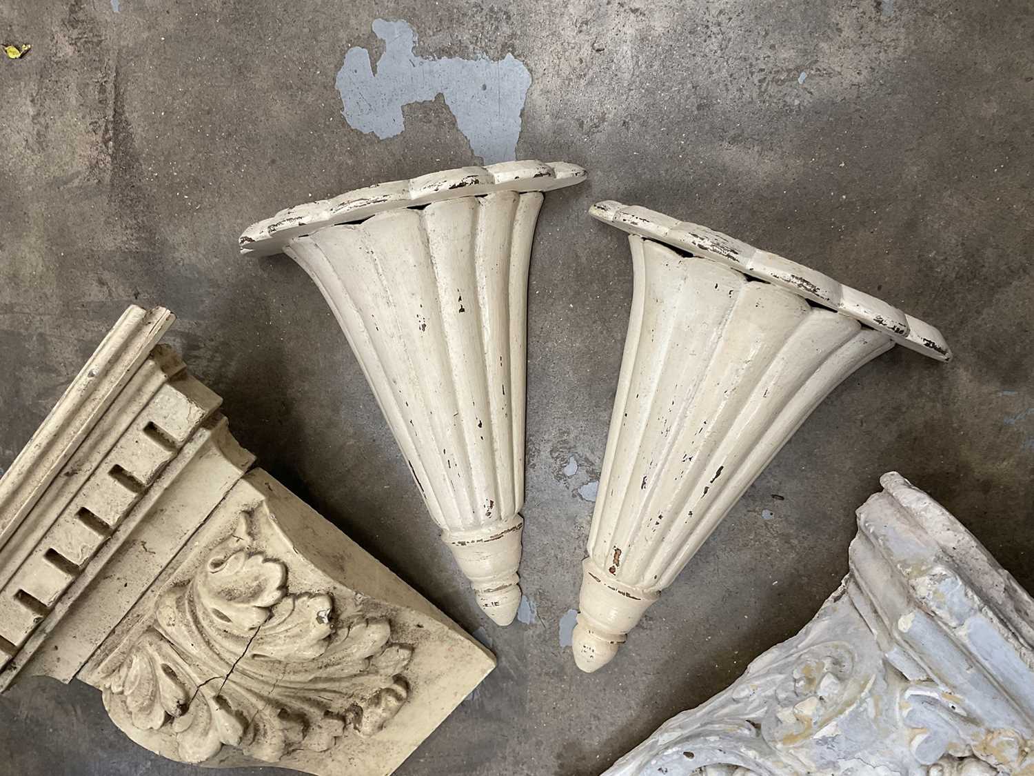 Four decorative corbels / brackets - Image 4 of 5