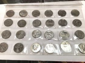 Set of 24 English crowns