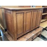 1930s panelled oak coffer with rising lid 95.5cm wide, 37cm deep, 61cm high