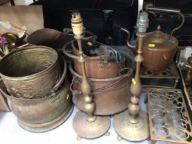 Collection of antique and vintage brass, copper and metalwork to include a Victorian copper kettle,