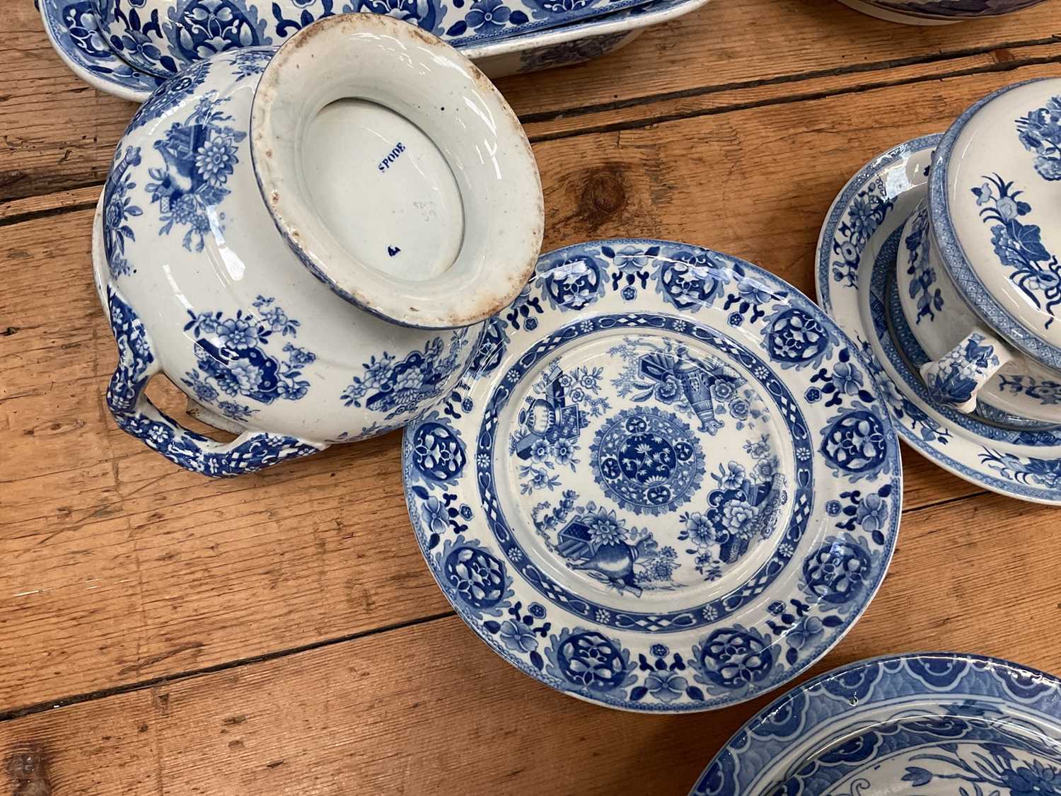 Group of 19th century blue and white transfer printed china - Image 4 of 9