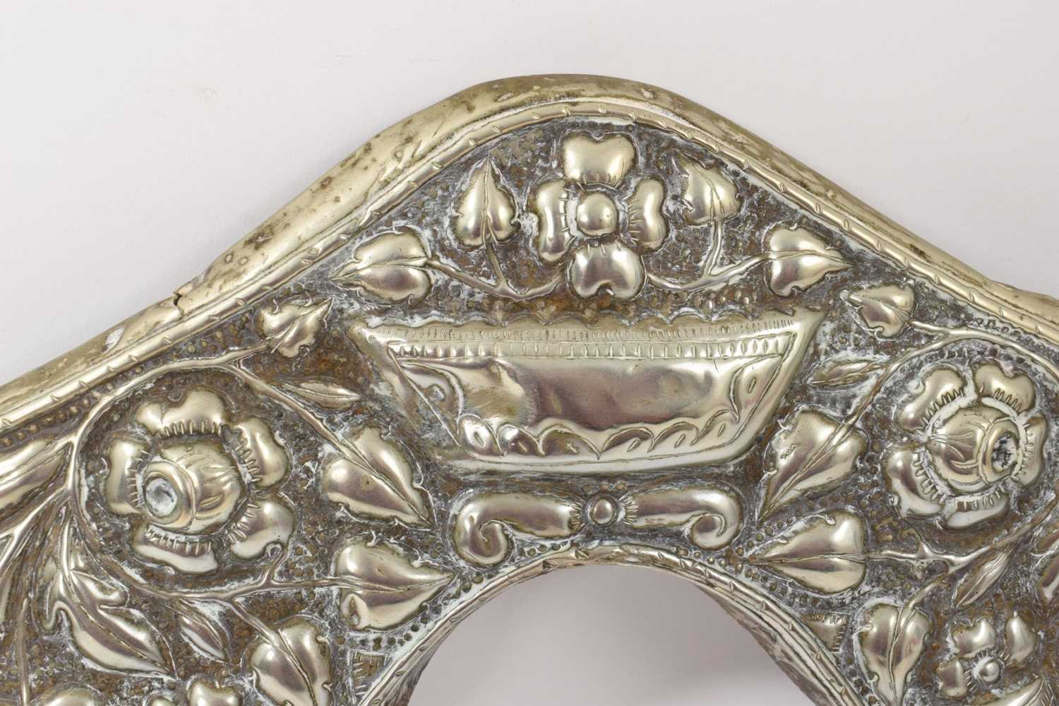 19th century South American white metal saddle mount - Image 3 of 5