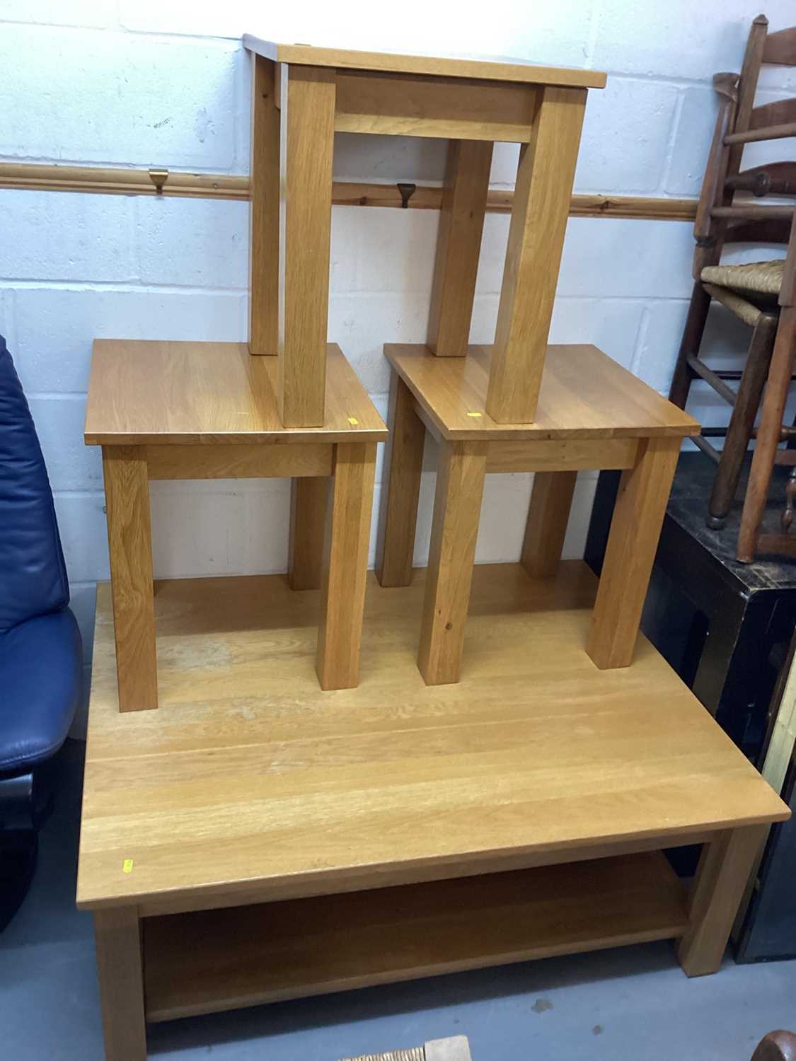 Modern oak coffee table, tv unit, and three side tables - Image 2 of 2